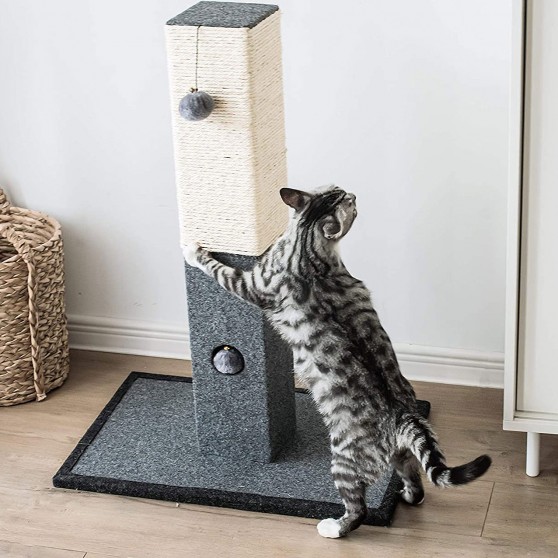 32 inches cat scratching post