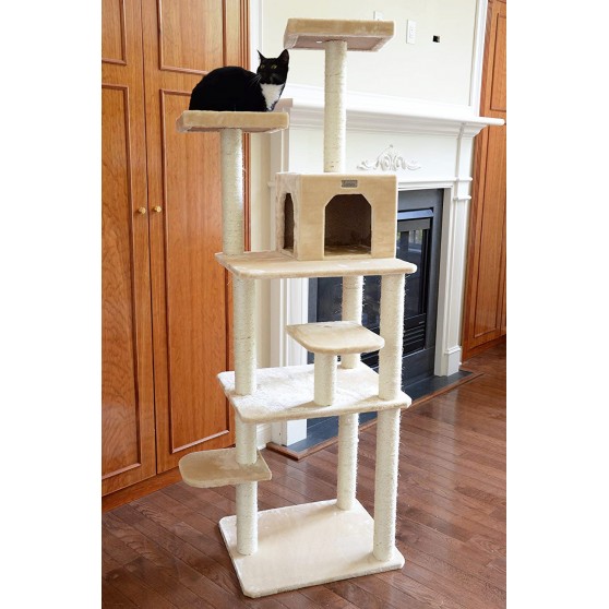 Large cat scratching tower in Beige