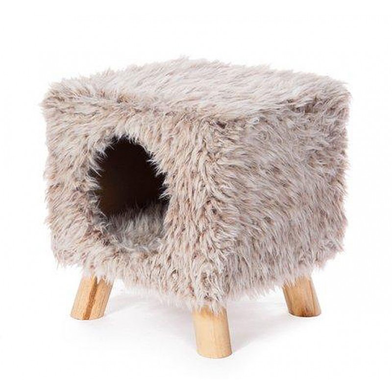 Single story condo for small cats