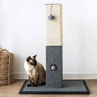 Large Sisal Cat Post with Two Play Balls